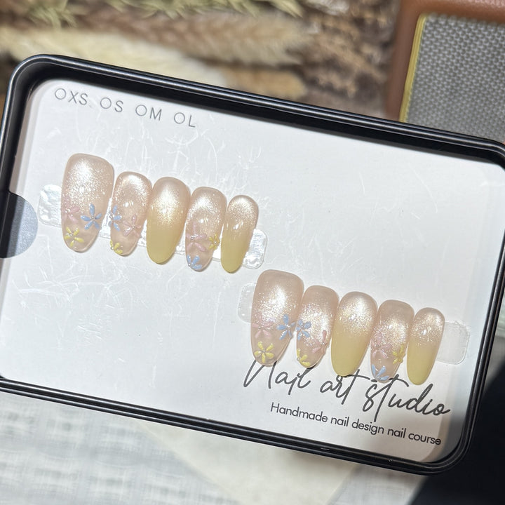 Stylish Press-On Nail Set with Floral Design Kalsten