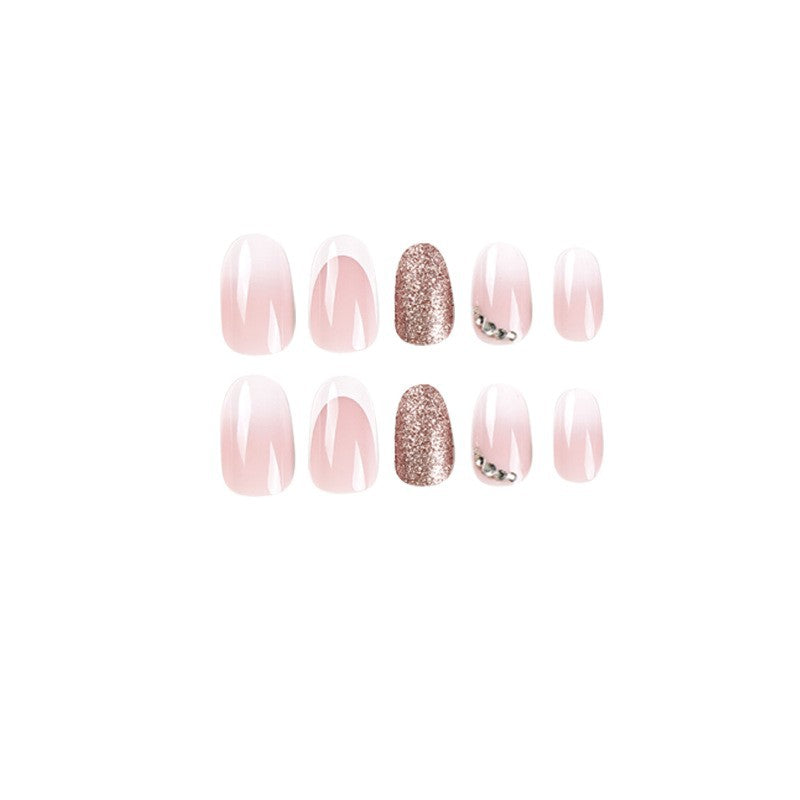 Glamorous nail extensions with shimmering accent Kalsten