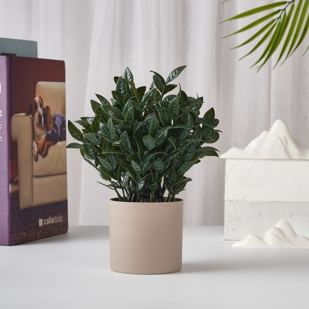 Lifelike Succulent Decor