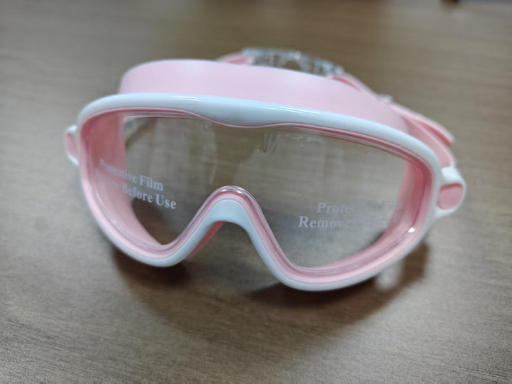 Swimming mask with wide field of vision and UV protection Kalsten