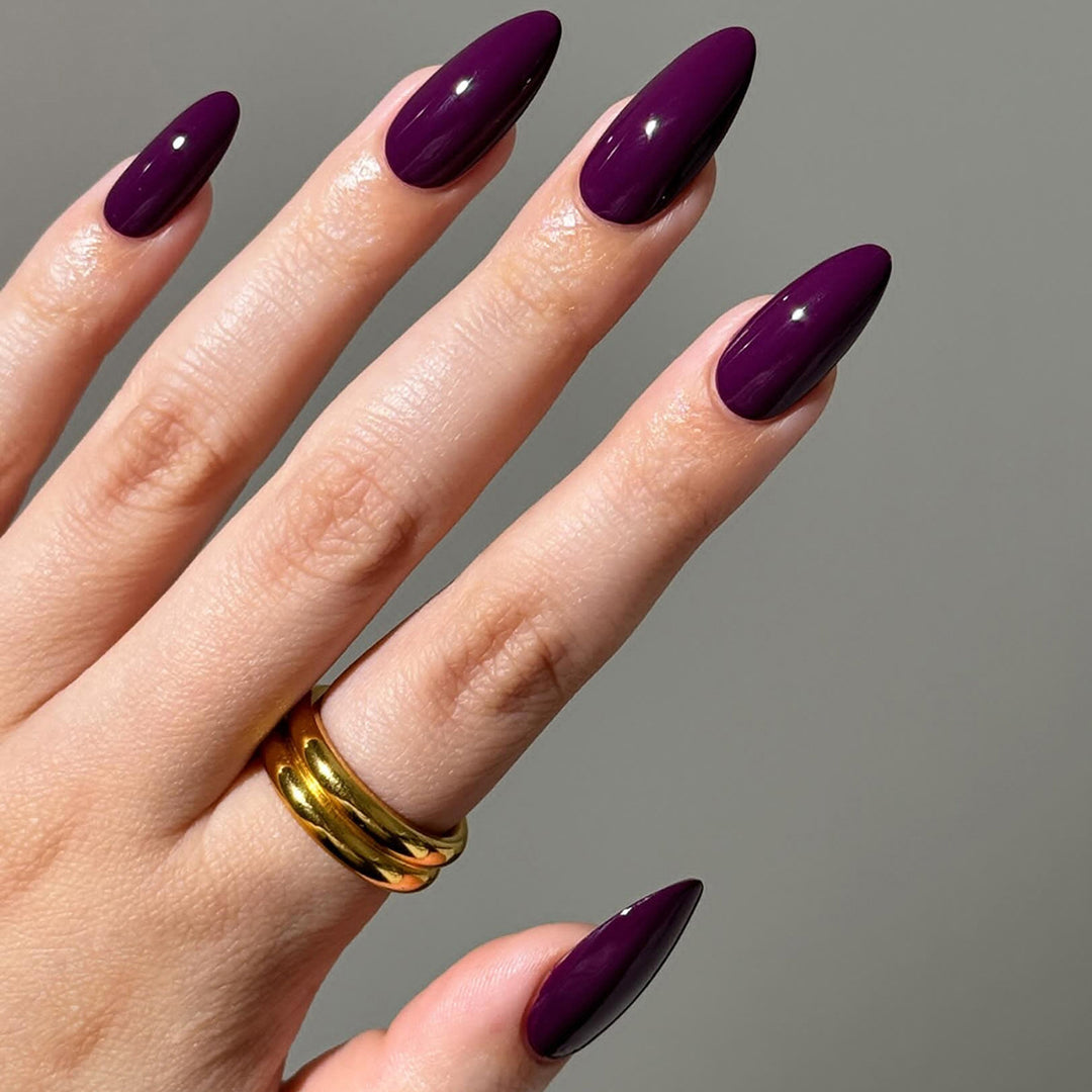 Luxury artificial nail set with pointed designs Kalsten