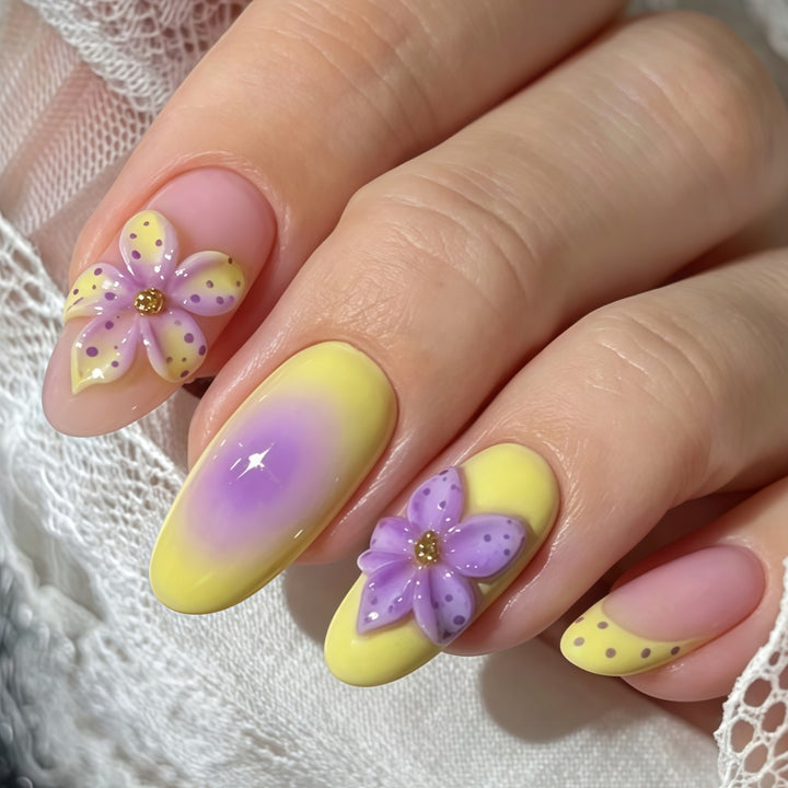 Premium Artificial Nails with intricate floral decorations Kalsten