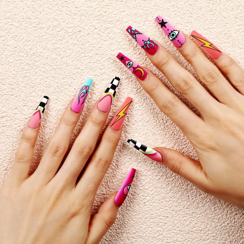 Creative and artistic art nails Kalsten
