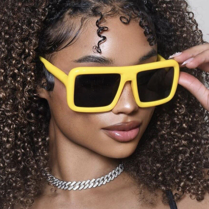 Women's sunglasses in a modern, rectangular design with high UV protection function Kalsten