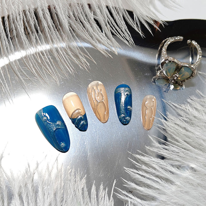 Artificial nails with luxurious wave design Kalsten