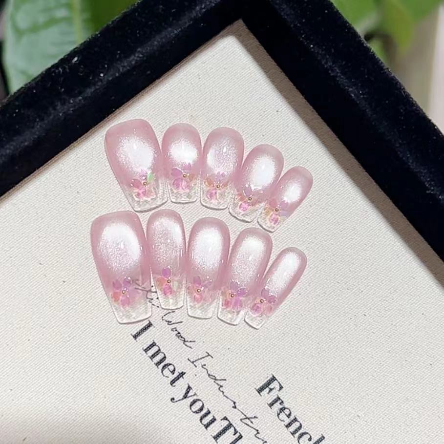 Floral Accent Press-On Nail Art Set Kalsten