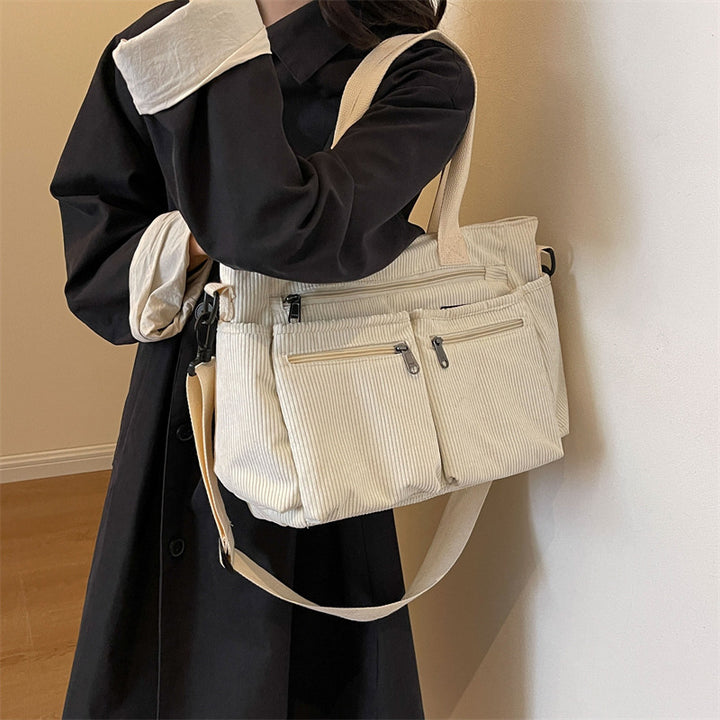 Durable shoulder bag with multiple compartments Kalsten