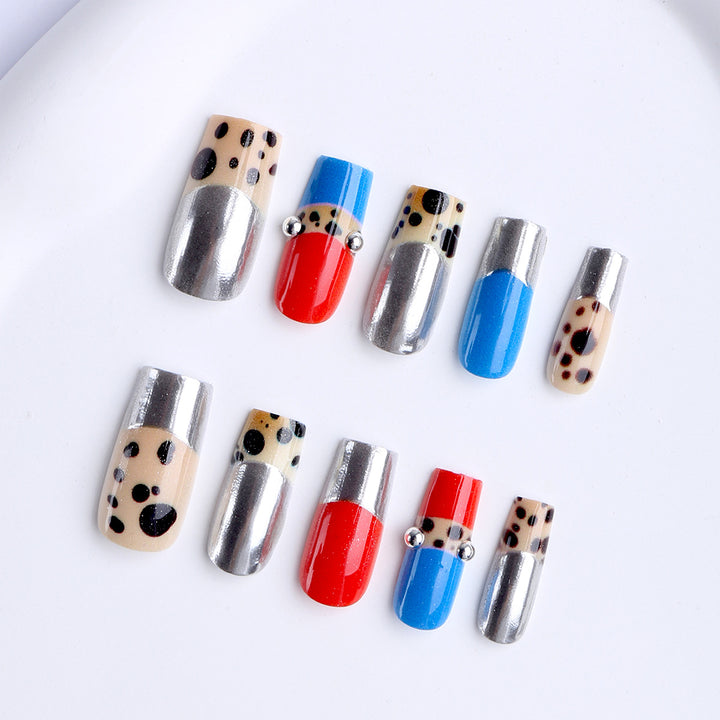 Artificial Nails with Creative Metallic Design Kalsten