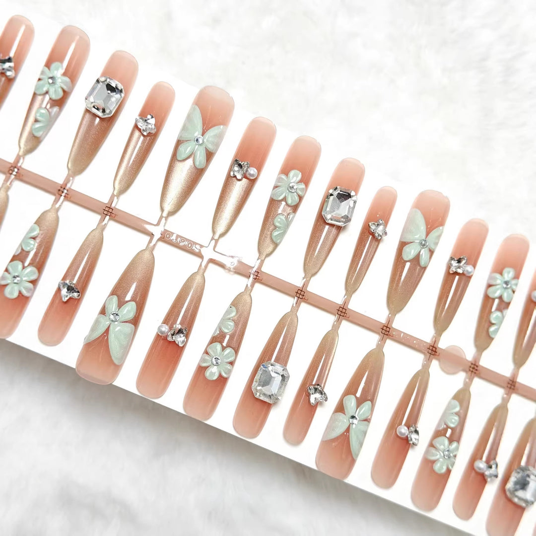 Artificial nails with elegant flower and crystal design Kalsten