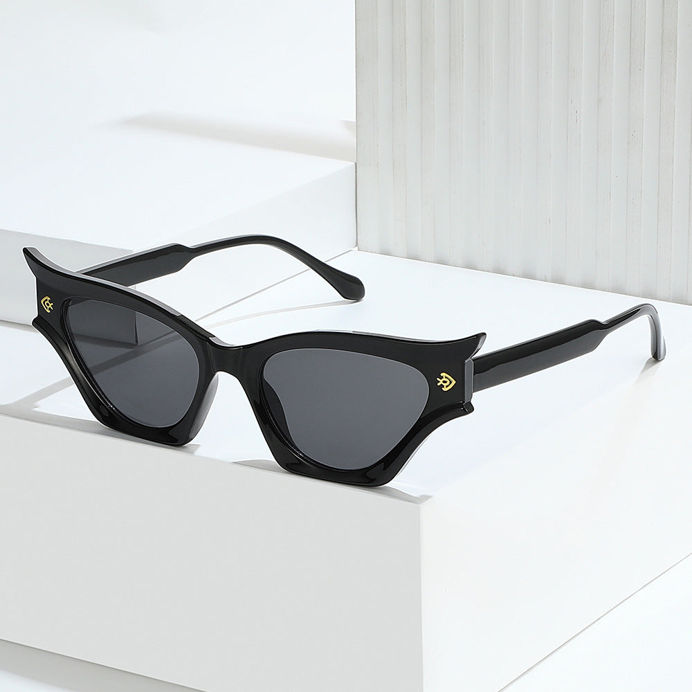 Avant-Garde Cat-Eye Sunglasses Kalsten