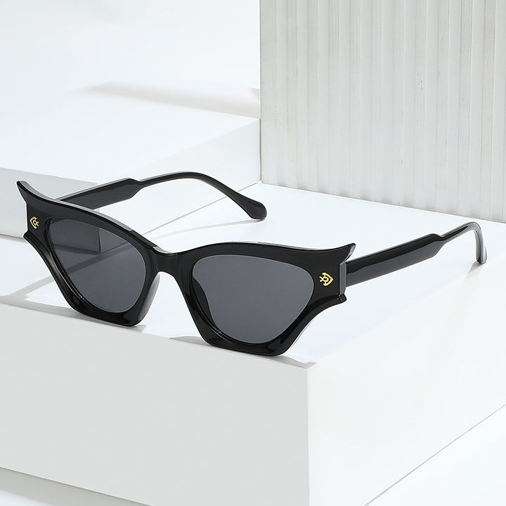 Avant-Garde Cat-Eye Sunglasses Kalsten