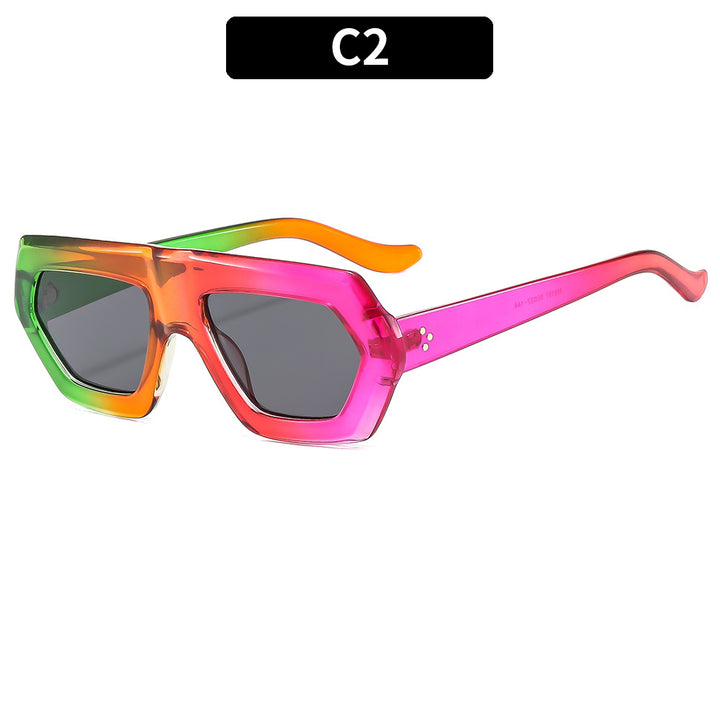 Trendsetting Geometric Oversized Sunglasses