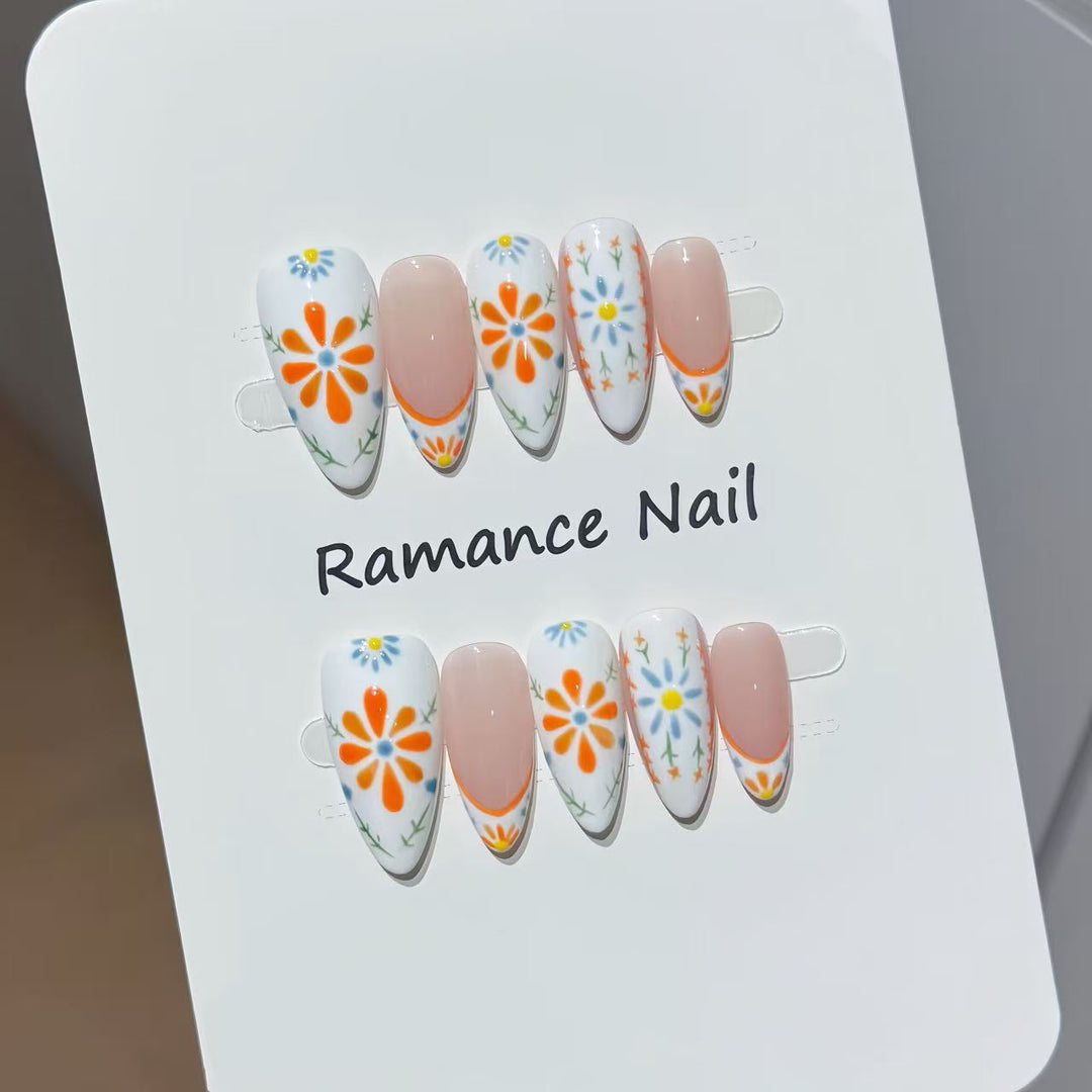 Floral Themed Press-On Nail Art Set Kalsten