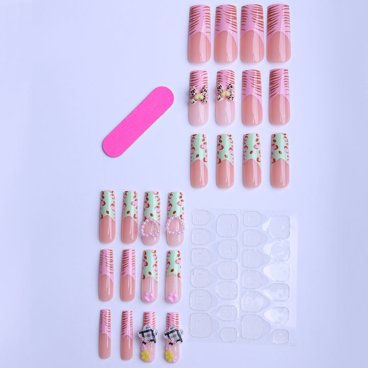 Artificial Nails with Creative Three-Dimensional Applications Kalsten