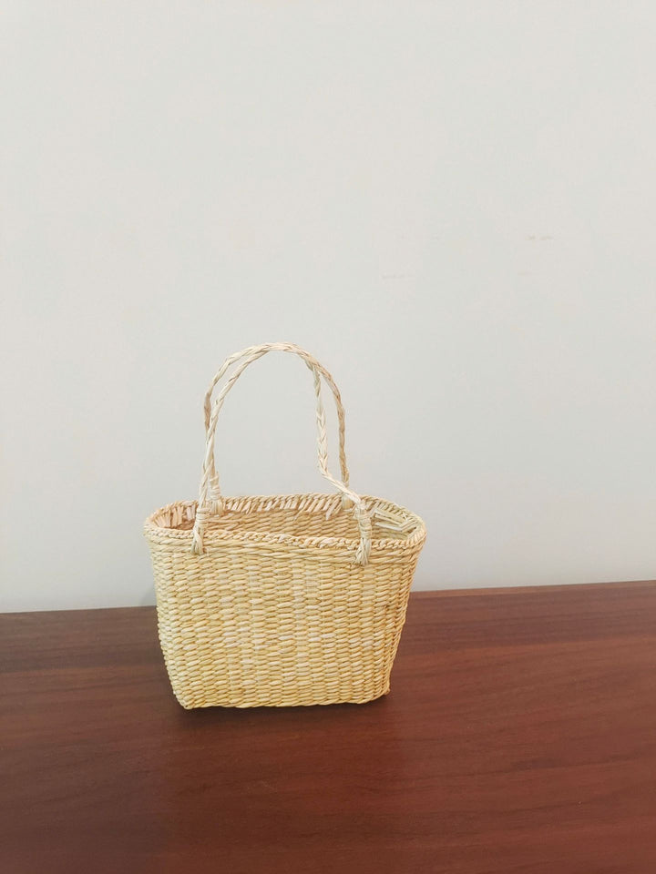 Handcrafted Woven Glass Holder Kalsten