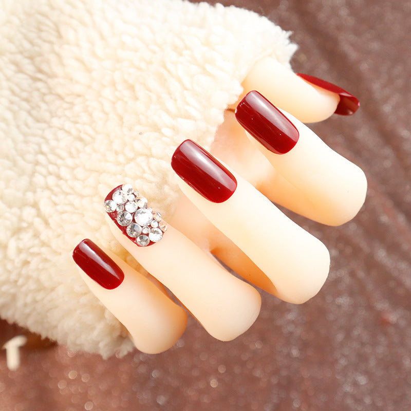 Glamorous Decorative Press-On Nail Set