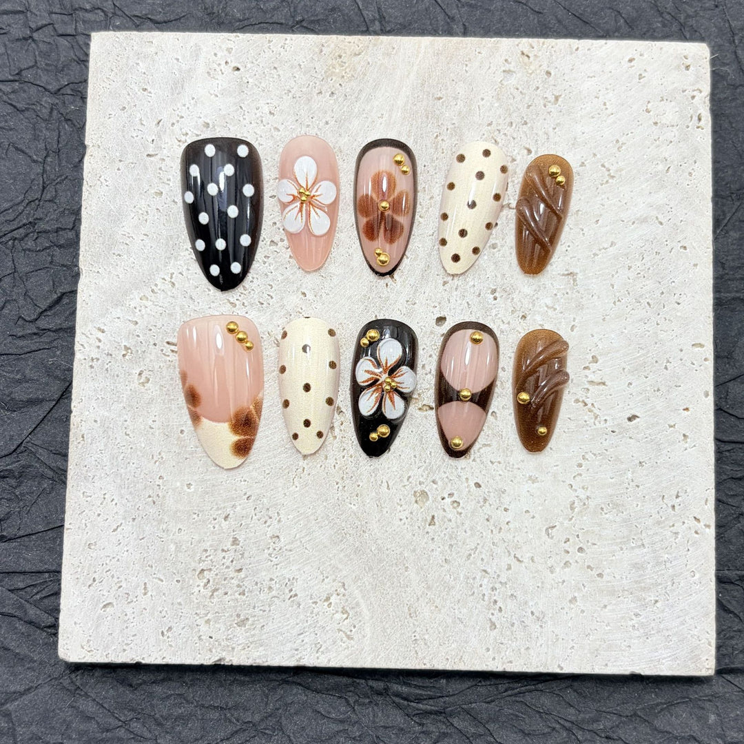 Floral Design Press-On Nail Art Kalsten