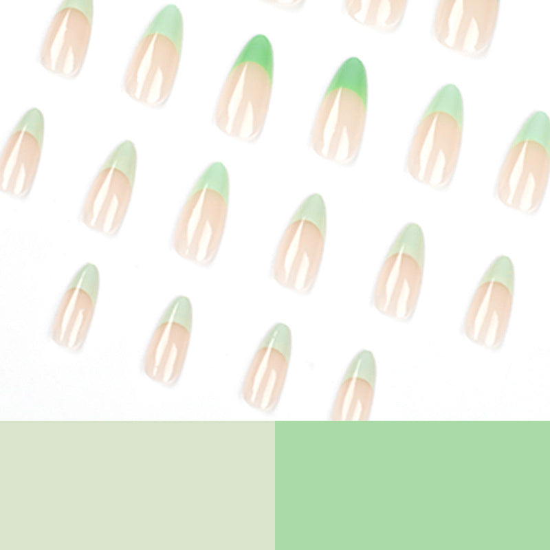 Artful nail extensions with trendy ombre color Kalsten