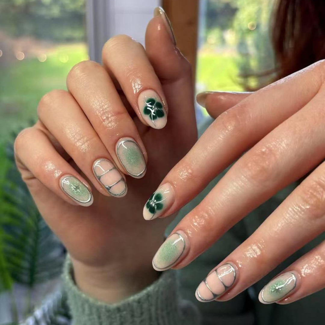 Elegant Nail Art with Floral Design Kalsten