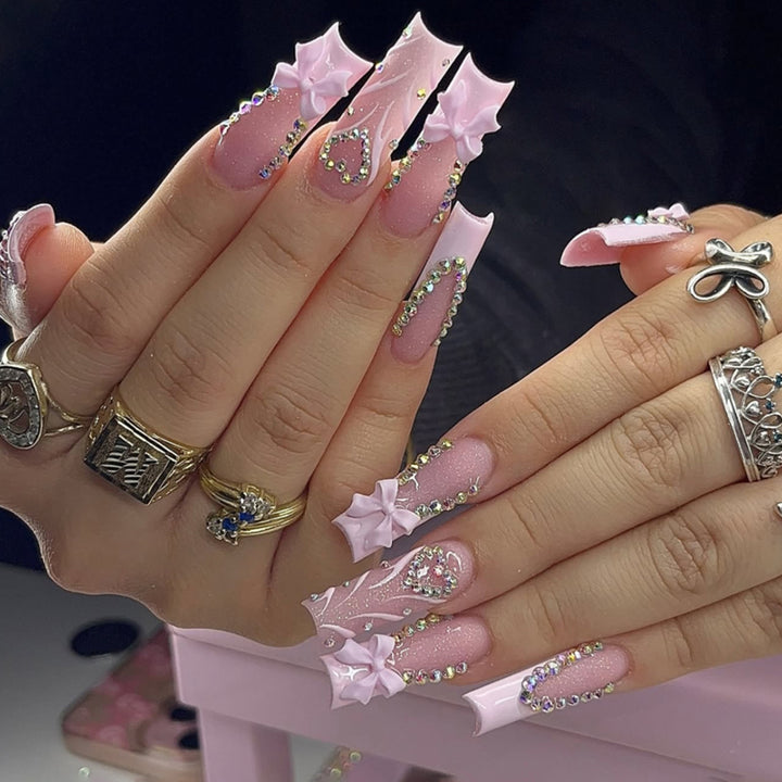 Artful stiletto nails with glitter accents Kalsten