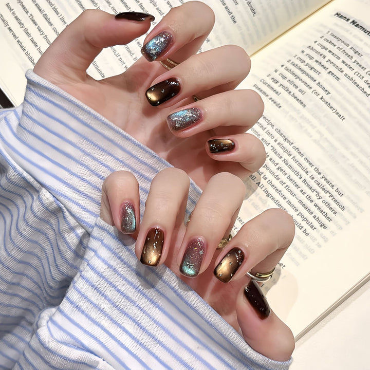 Acrylic Nails with Shimmering Gradient Color Kalsten