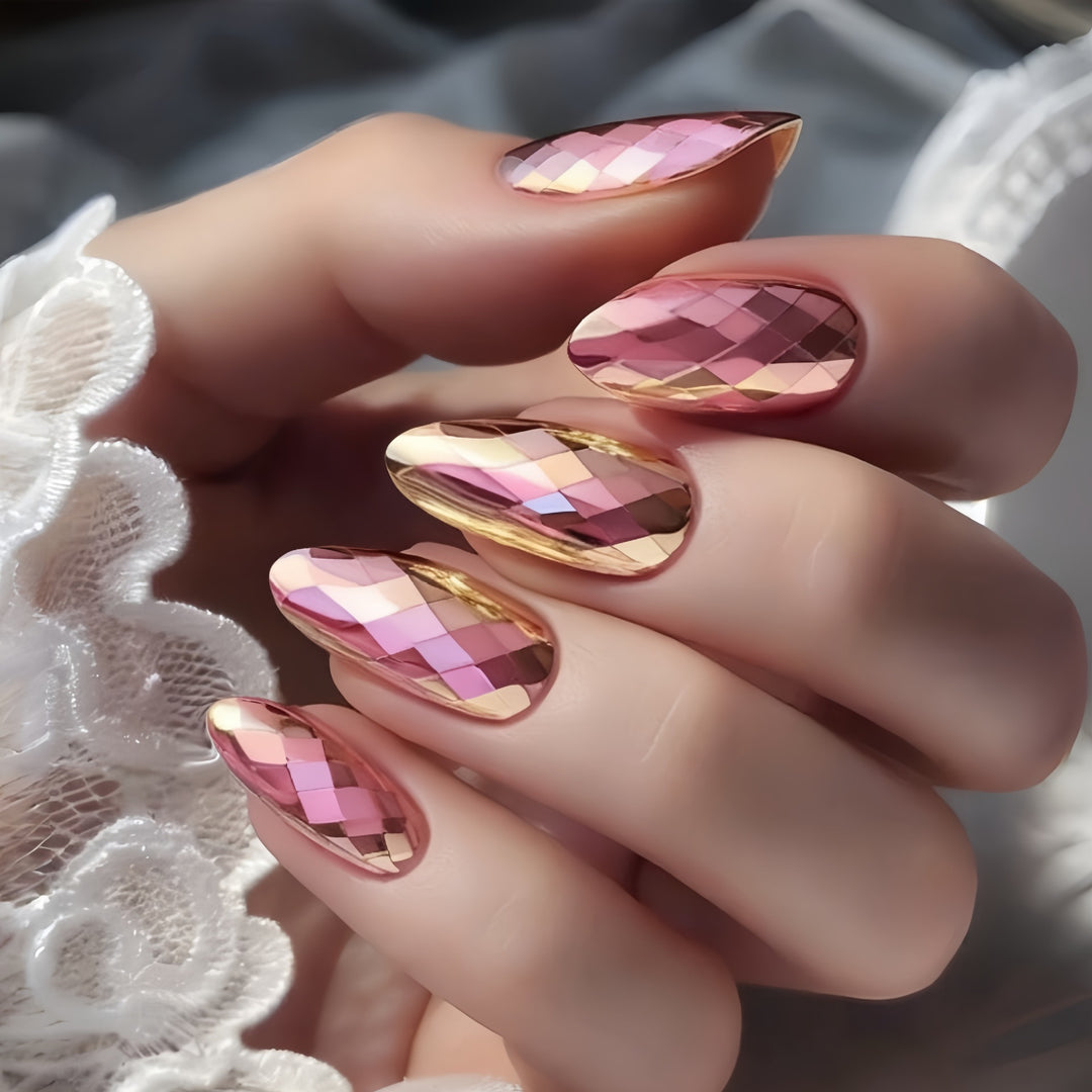 Shiny Artificial Nails in Modern Faceted Design Kalsten