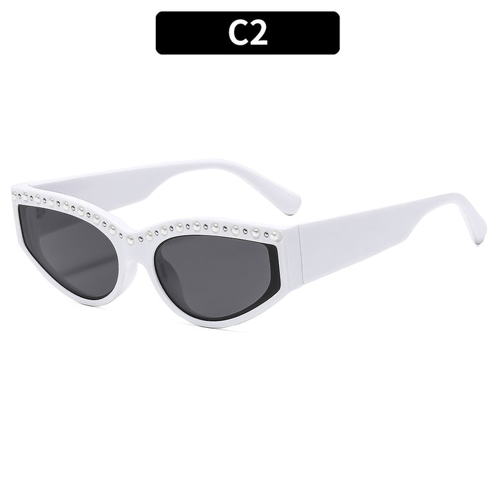 Vintage-Inspired Rhinestone-Trimmed Cat-Eye Sunglasses