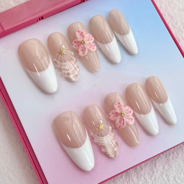 Artistic Floral and Star-Embellished Press-On Nail Set Kalsten