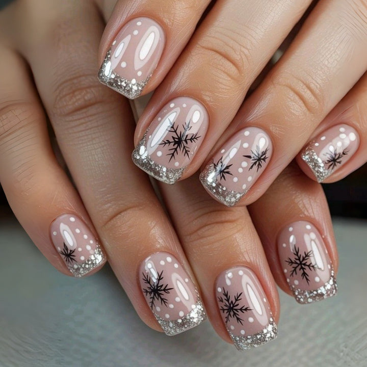 Decorative artificial nails in winter design Kalsten