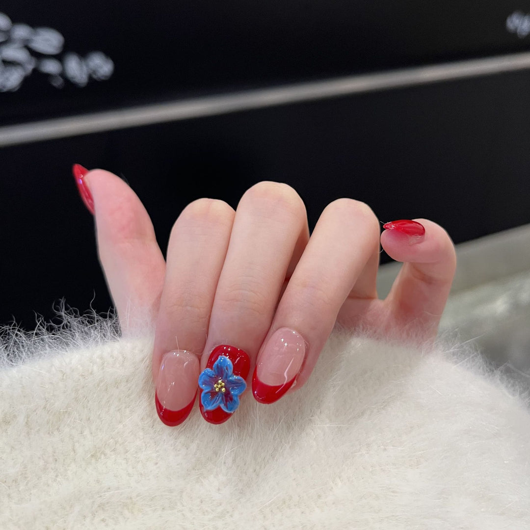 Stylish Floral Accent Press-On Nail Set Kalsten