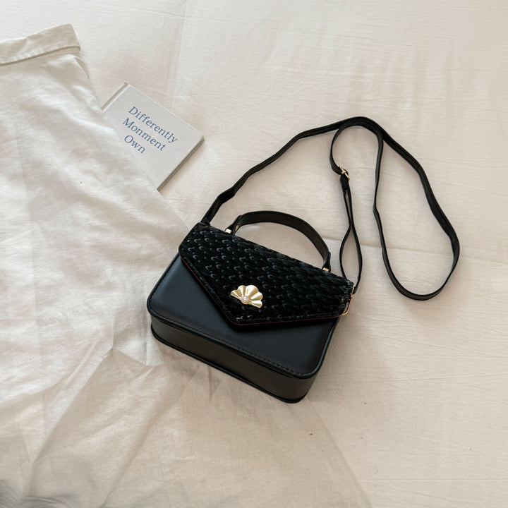 Elegant Textured Handheld Purse