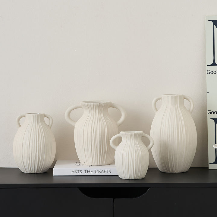 Decorative ceramic vase with artistic ribbed pattern Kalsten