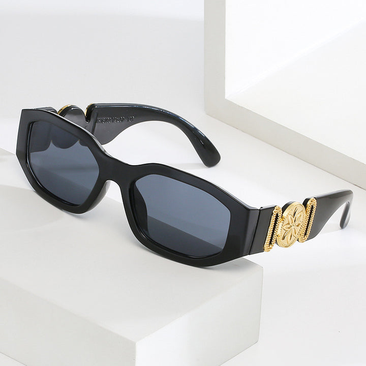 Ladies trendy and stylish sunglasses with luxurious details Kalsten