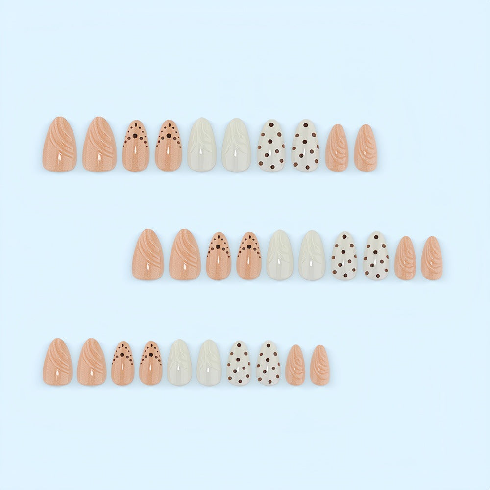 Artificial nails in refined dot design Kalsten
