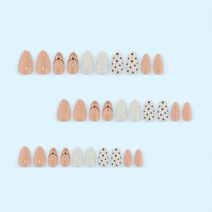 Artificial nails in refined dot design Kalsten