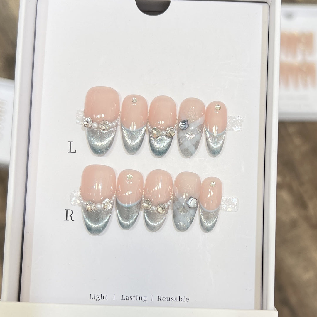 Elegant Reusable French Tip Press-On Nail Set Kalsten
