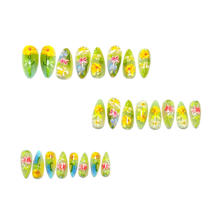 Artificial nail with cheerful floral design Kalsten