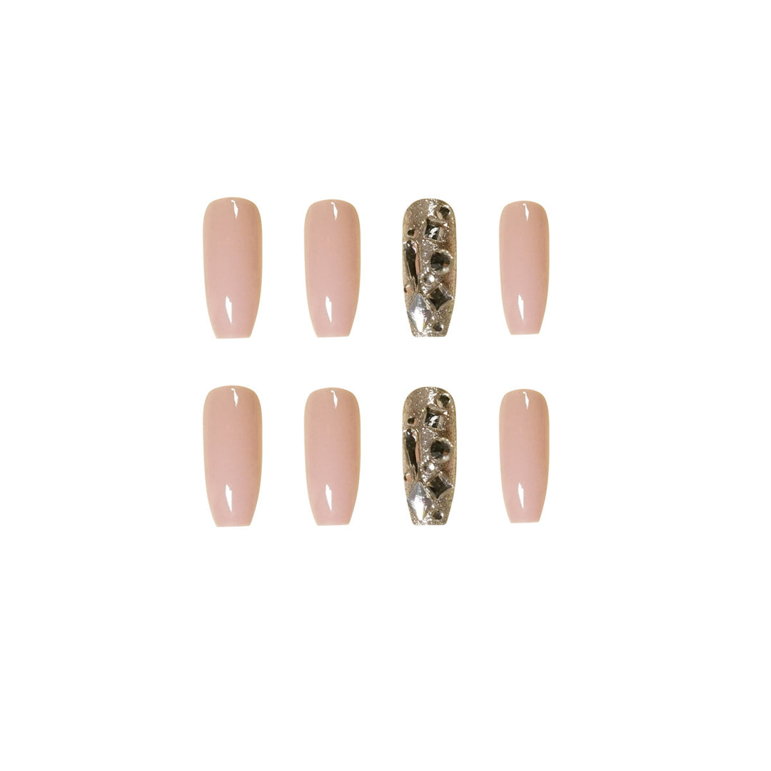 Artful nail art with glitter accents Kalsten