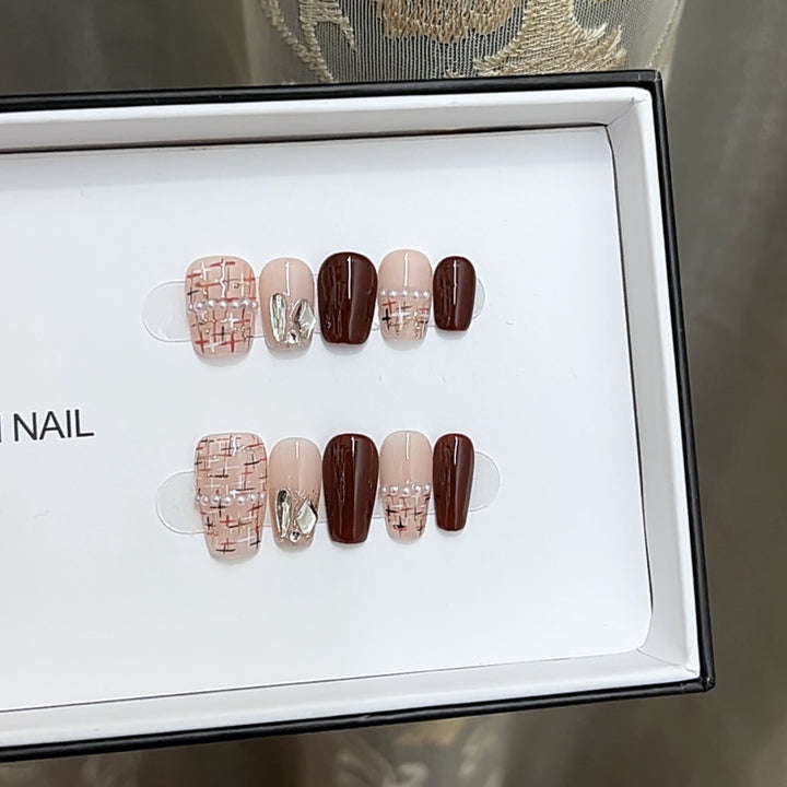 Chic Decorative Press-On Nails Set Kalsten