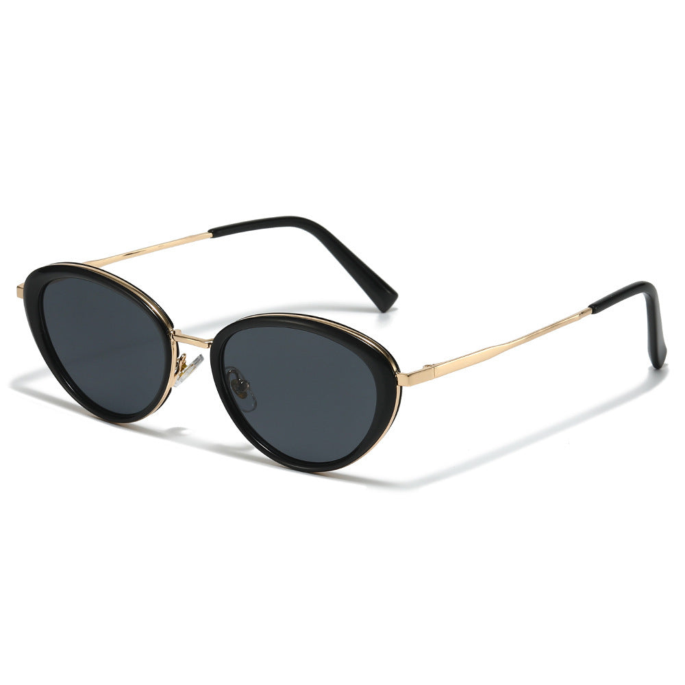 Retro-Inspired Cat-Eye Sunglasses with Tortoise Shell Accents Kalsten