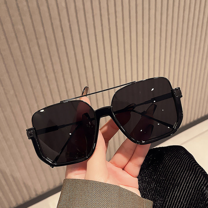Women oversized sunglasses with trendy square frame and protective UV filter Kalsten
