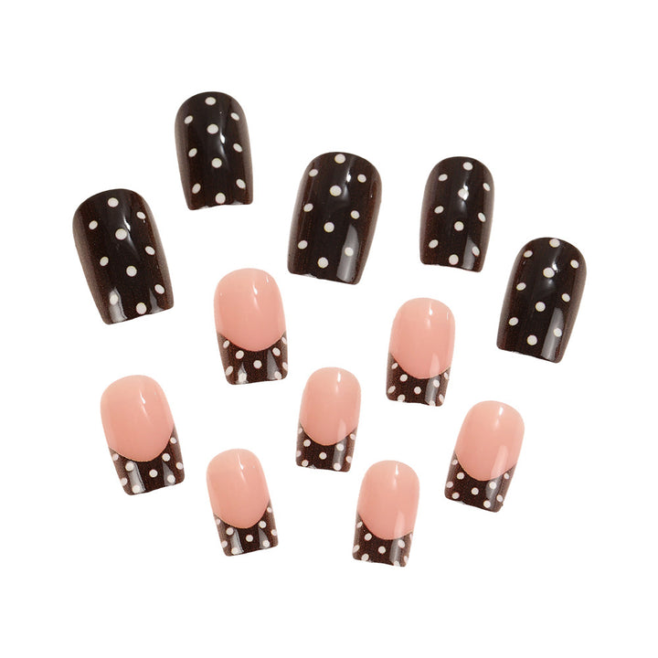 Stylish dotted pattern artificial nails Kalsten