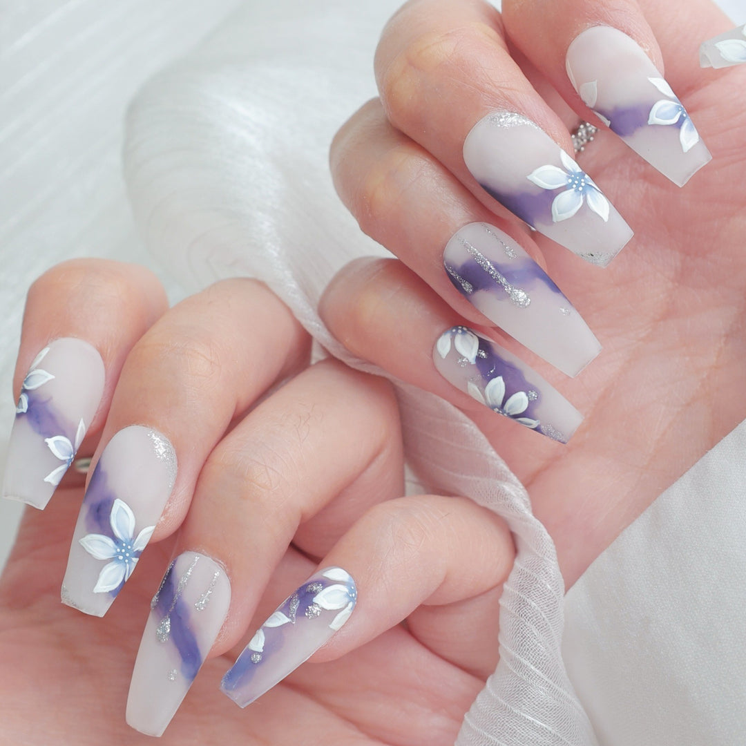 Artistic Floral-Designed Press-On Nails