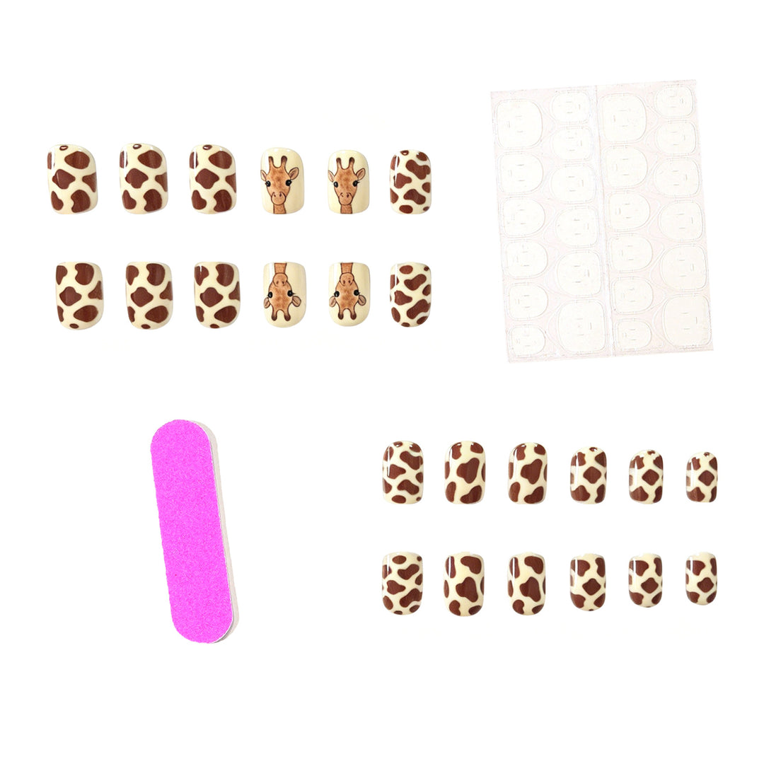 Artistic Giraffe-Themed Nail Art Extensions Kalsten
