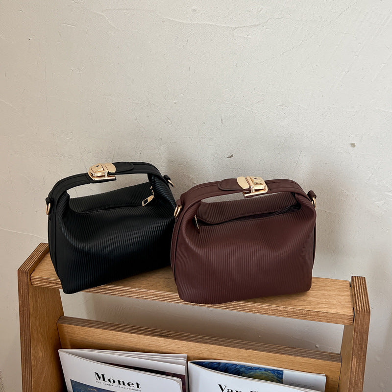 WoTextured Ribbed Handbag Kalsten