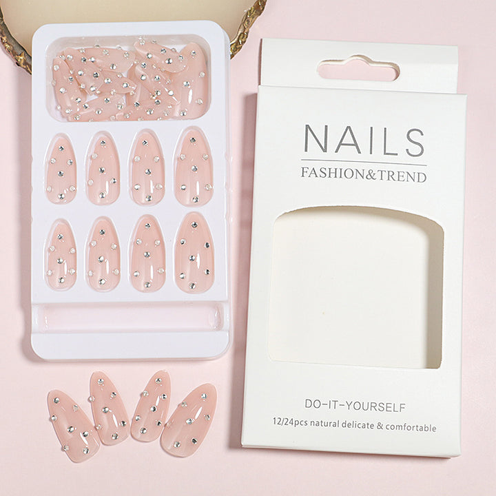 Elegant Nail Art Kalsten