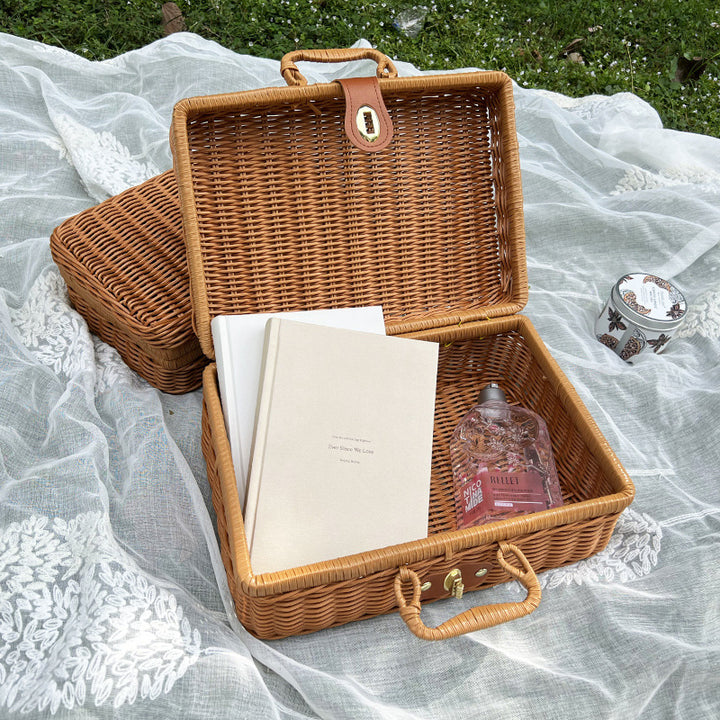 Woven Picnic Basket Kalsten