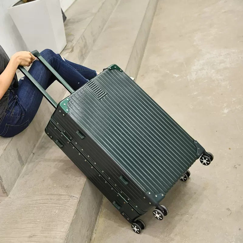 Versatile Cabin and Expandable Suitcase Kalsten
