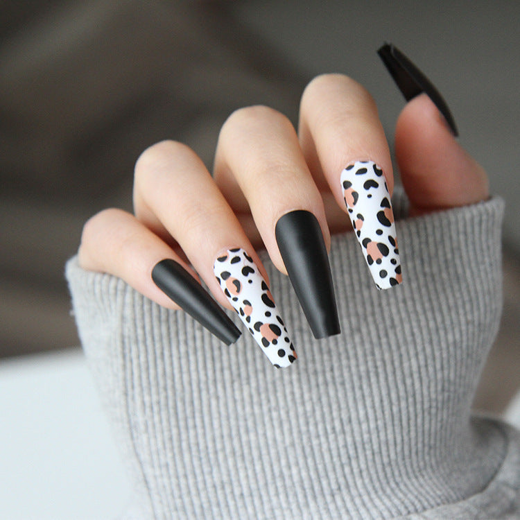 Artificial nail set with trendy leopard pattern and elegant matte finish Kalsten