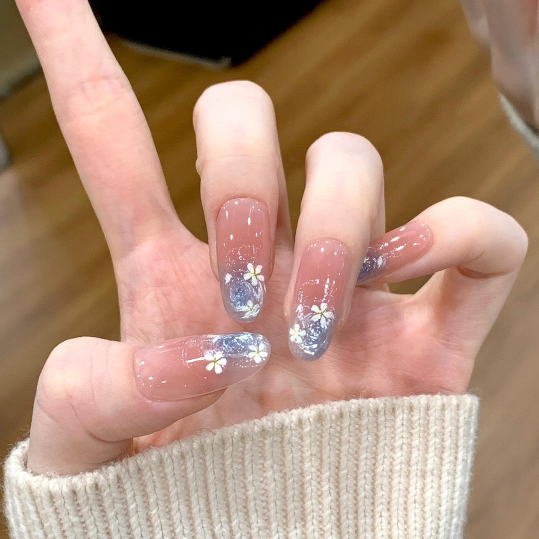 Glamorous Artificial Nails with Floral Design Kalsten
